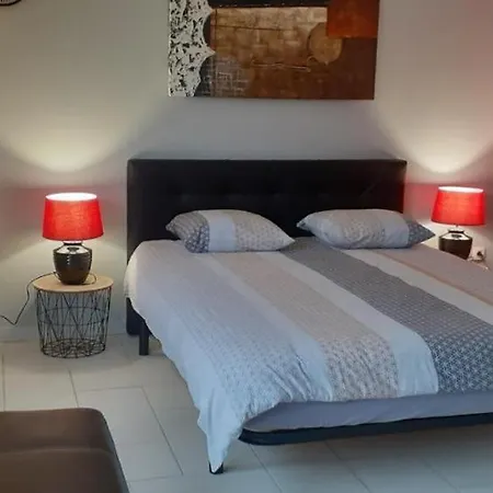 Meuble 27m2 - Entree Privee Apartment